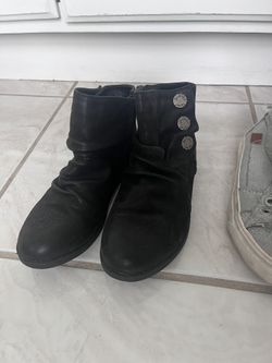 Lot Of Girls Shoes Size 11/12