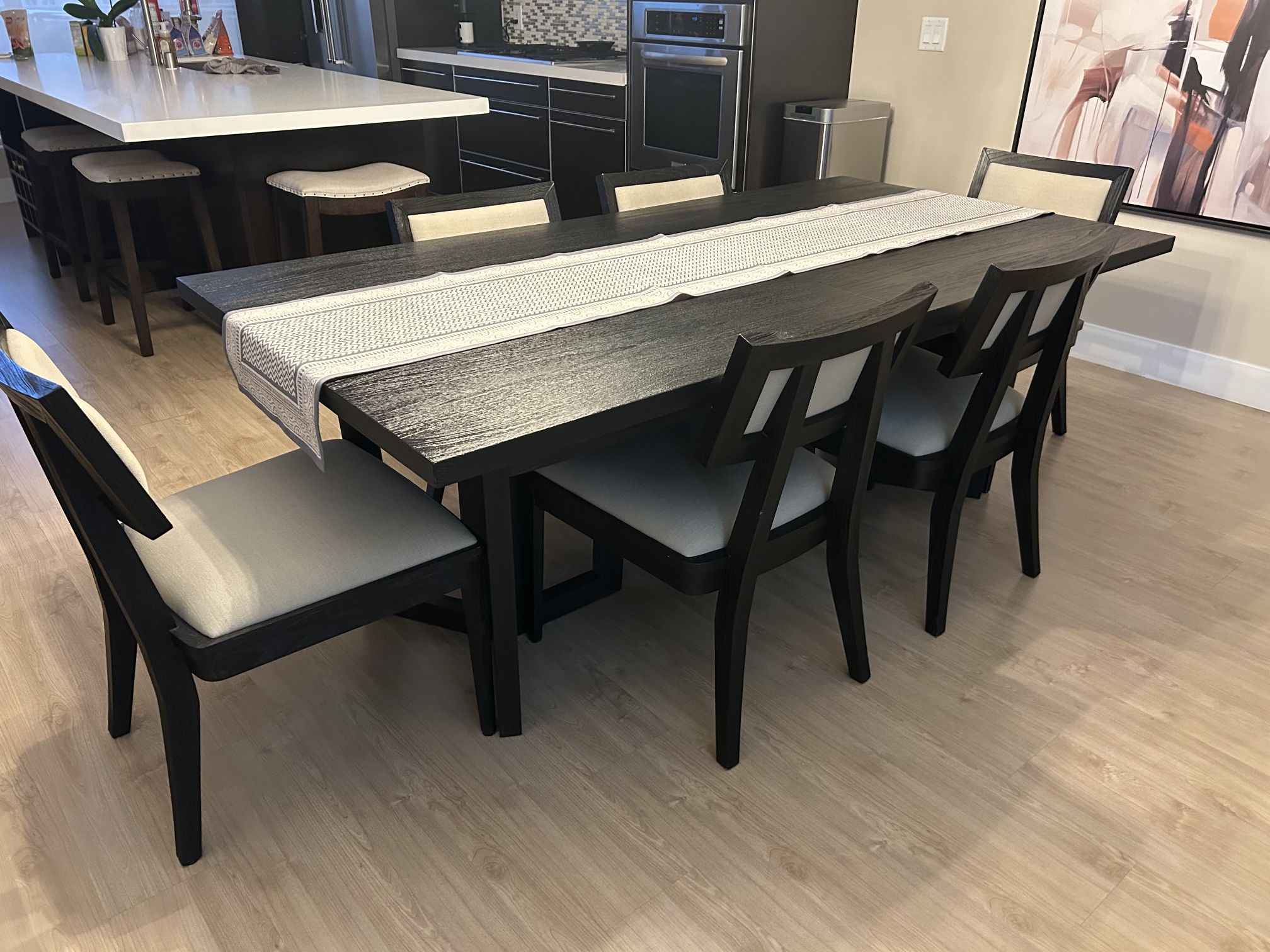 Brownstone Furniture Dining Set – Palmer Collection