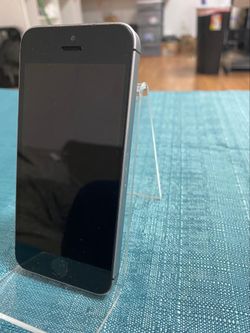iPhone SE unlocked 16gb