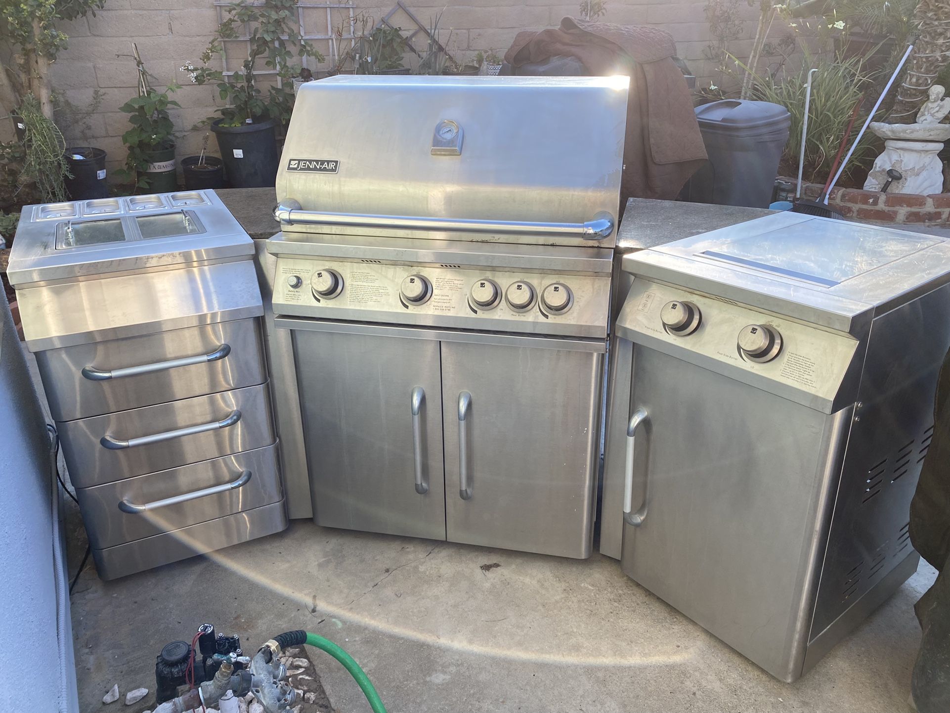 Jenn-Air Stainless Steel Sectional BBQ Grill Natural Gas
