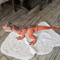 Jurassic World Super Colossal Carnotaurus Toro 39” Dinosaur Figure HBY86 Mattel.