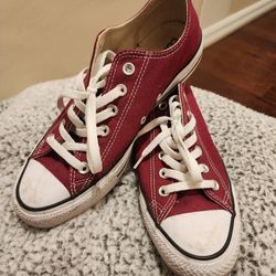 Converse Shoes Sz 6.5 M / 8.5 W