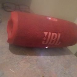 JBL Charge 5 Like New 