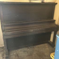 Upright Grand Piano - FREE 