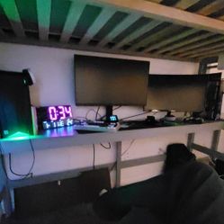 CHECK DESCRIPTION Gaming Set Up (2 Monitors, PC, Stream Deck, Web Cam, Mouse and Keyboar)