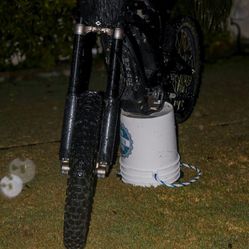 2023 surron Lbx 3800 miles just needs a chain!