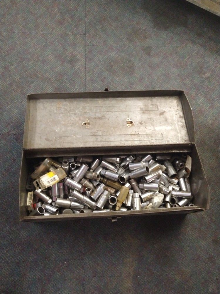Toolbox Full Of Sockets Over 200 Sockets