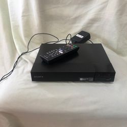 Sony Model BDP-S3700 Streaming Blu-Ray Disc Player with Remote