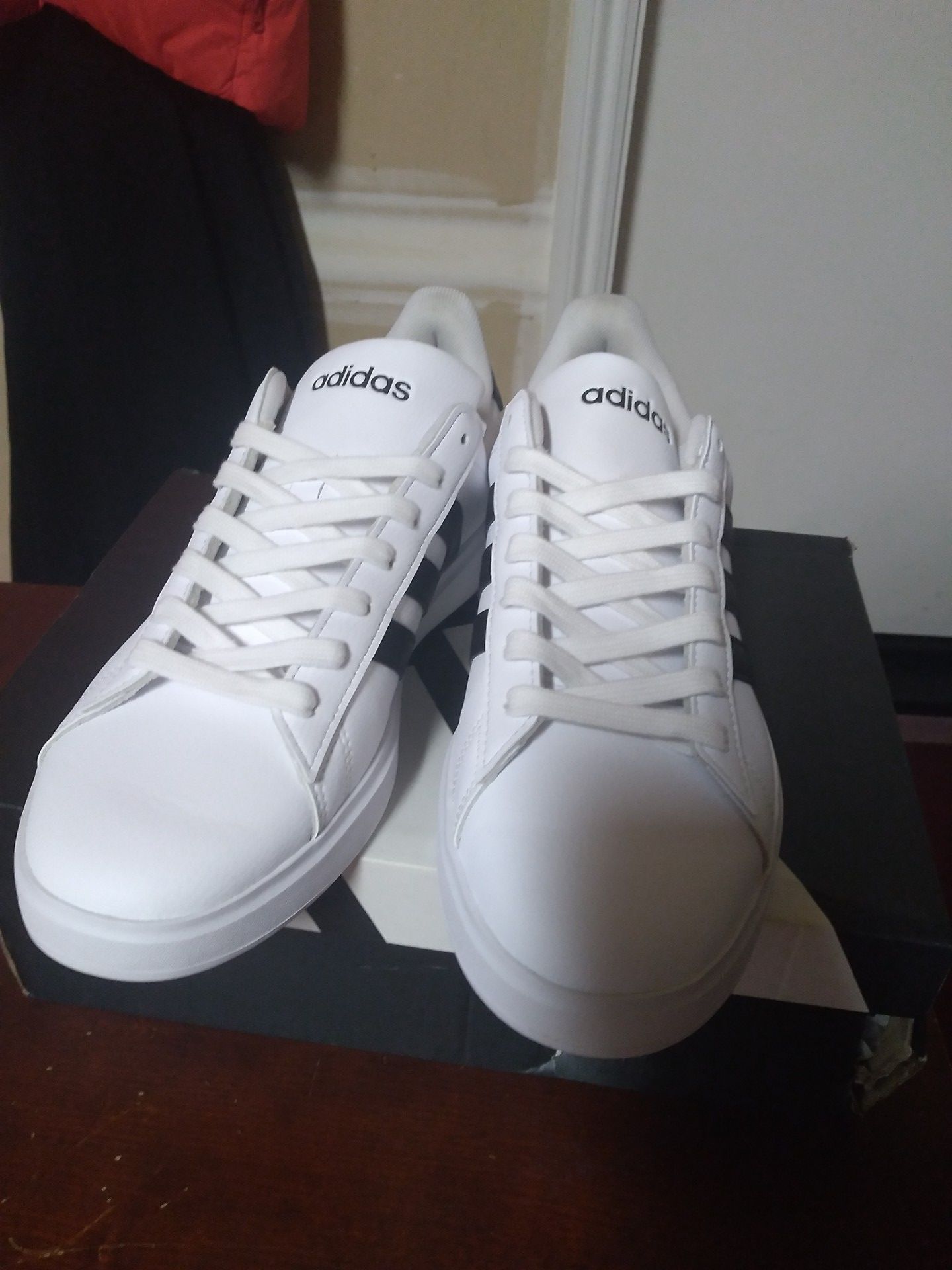 Adidas grand Court 2.0