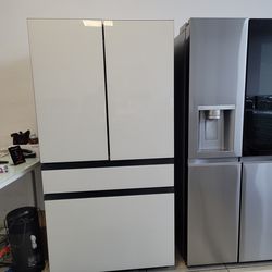 New Samsung Bespoke 29 cu. ft. Standard Depth 4-Door French Door Smart Refrigerator in White Glass with Beverage Center