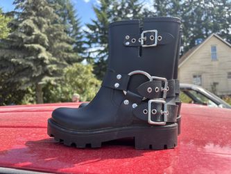 Women’s boots 