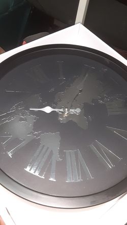 (New in box) 16" Flat Earth / World Atlas / Map / Globe Wall Clock.