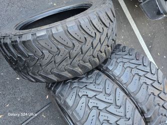 Only 3 Used tires Lt33x12.50r20 Toyo MT Open Country 350.00