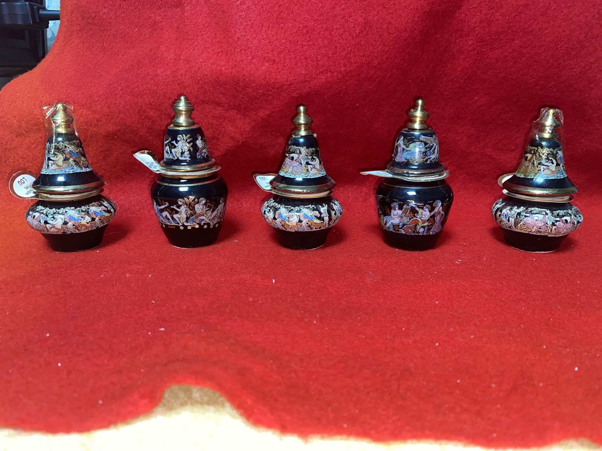 Vintage Set of 5 3.5 Inch 5 Oil/Cream 24k Gold Ceramic Vase Collectibles (read description)