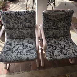 patio chairs (2)