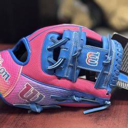 Wilson A2000 11.5” Autism Speaks Blue/Flamingo Pink I-Web Infield Glove NWT