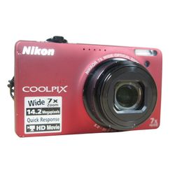 Nikon Coolpix S6000 14.2MP Digital Camera Bundle Red w/Charger + Battery A++ EUC Comes with: Camera Charger Battery Wrist Strap *Ask for a memory card