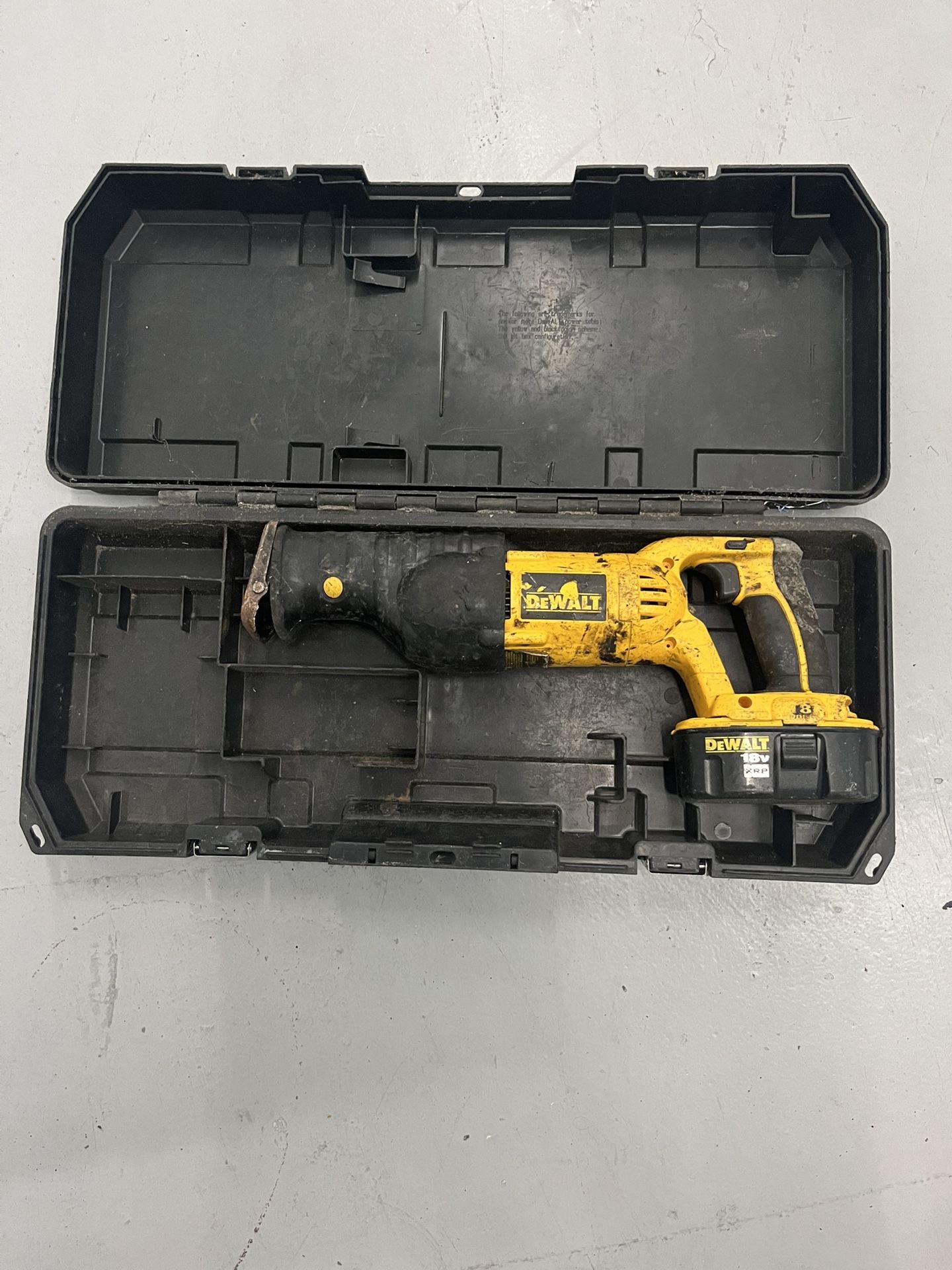 DEWALT DC385 18V Cordless Reciprocating Saw