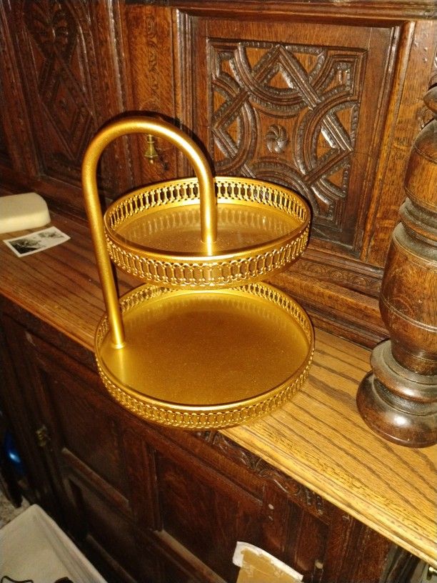 2 TIER PASTRY TRAY