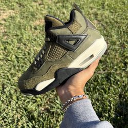 Jordan 4 GS “Craft Medium Olive” Size 5Y/6.5W