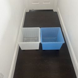 2 Storage Containers