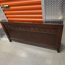 Head Board With Metal Frame Base