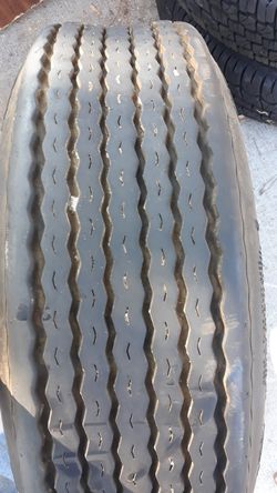 Used tire St205/75D14