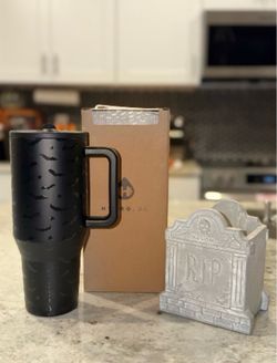 Hydrojug 40oz. Halloween Bats (Glow in The Dark)