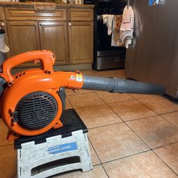 Husqvarna 125B Handheld Leaf Blower Used But Works Great!