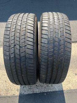 (2) 285/60R20 Michelin