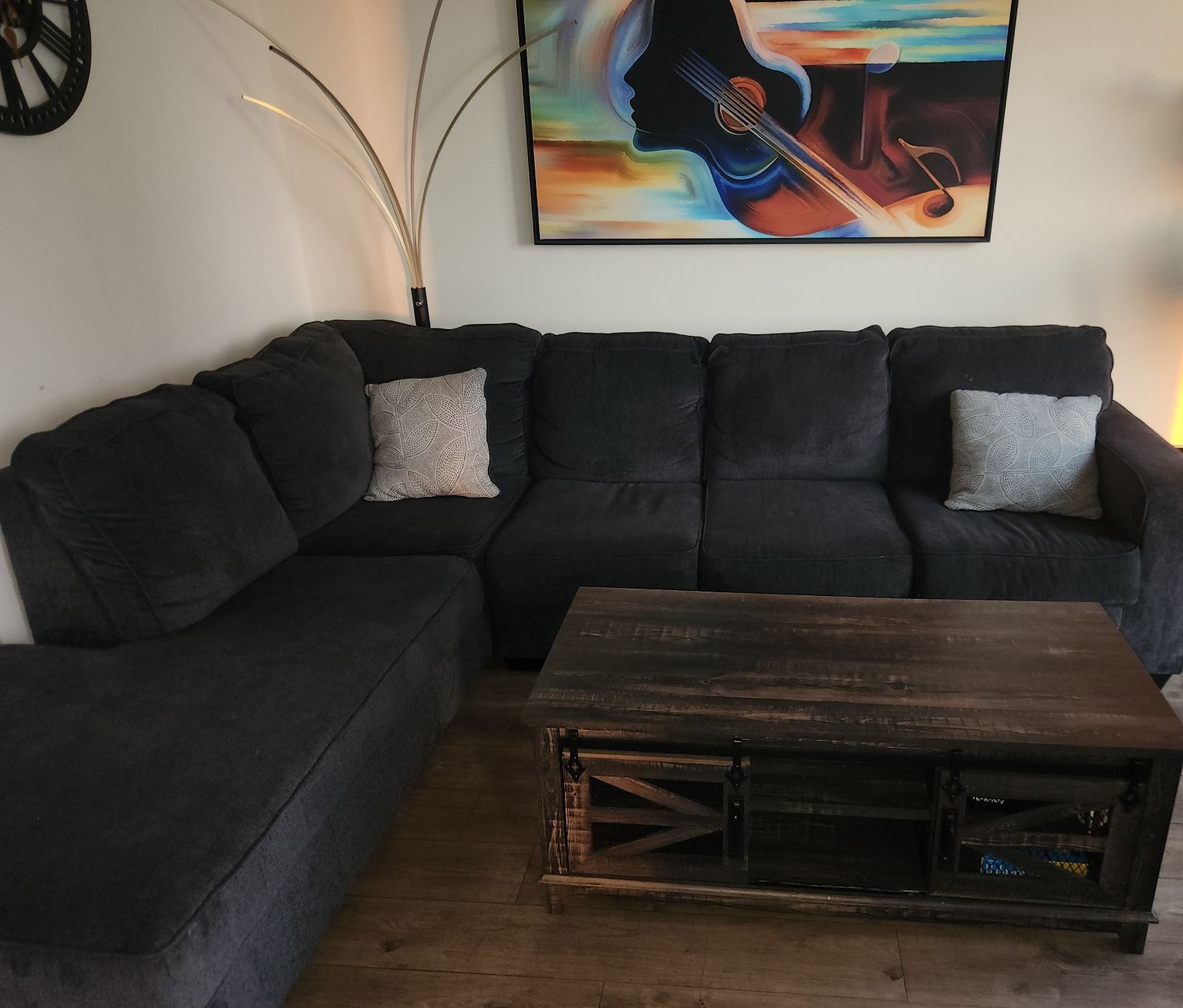 Sectional Couch with Pull Out Bed
