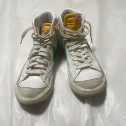 Boys Size 7Y Nike Spirit Shoes