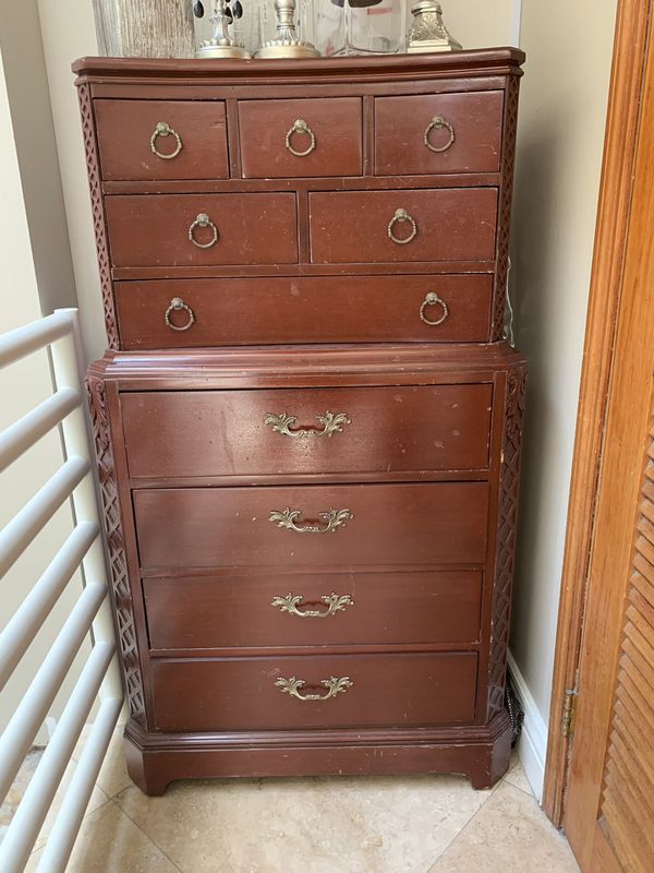 Refurbished Dressers For a Great Deal