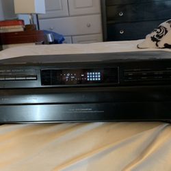 JVC  5 Disc Player 