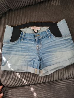 Maternity size 2 shorts