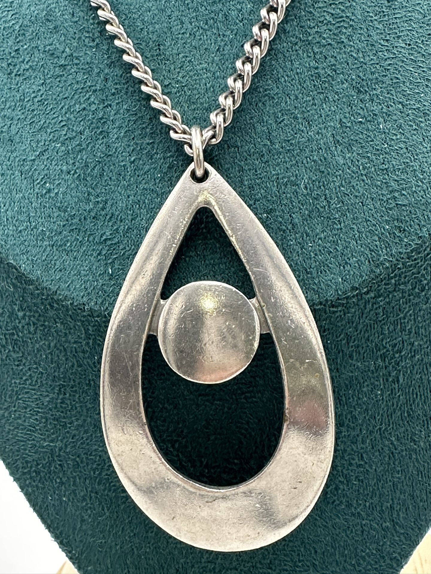 Vintage Reed & Barton Necklace Pewter Large Teardrop Pendant 3” Measures 24” Long Magnetic Closure 3”