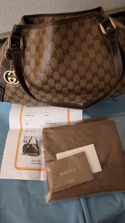 Medium vintage shoulder bag from the early 2000s