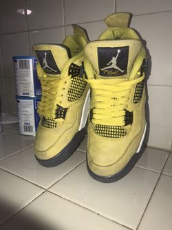 Jordan 4s