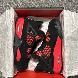 Clean Jordan 4 Red Thunders