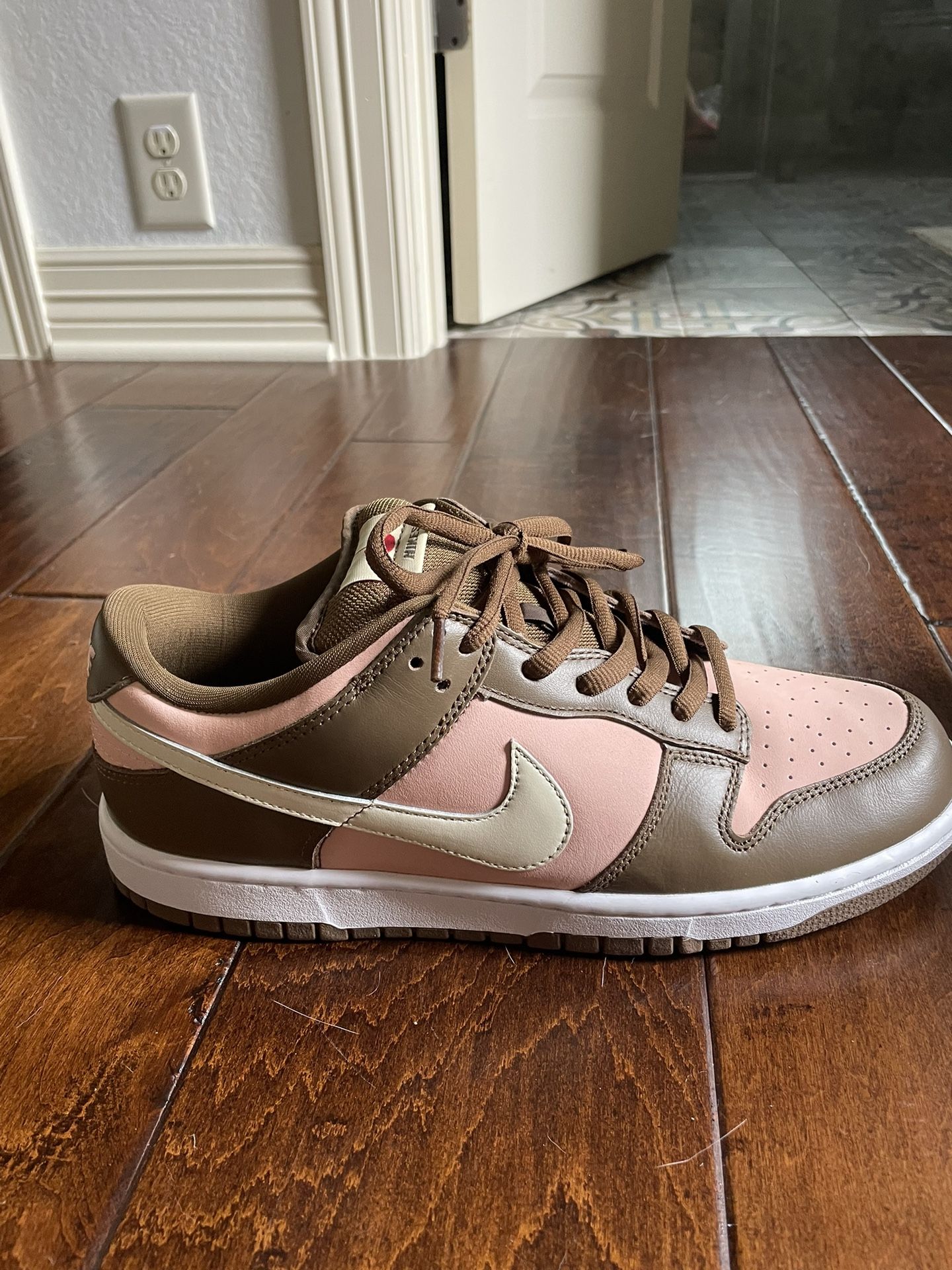Nike SB Stussy Cherry Dunk Low Size 11 for Sale in San Antonio, TX 