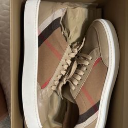 Burberry shoes 