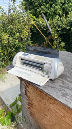 Cricut Expression Electronic Cutting Machine