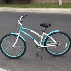 The Realm Shorebreaker Beach Cruiser with 16 frame 26” x 2.215 tires 