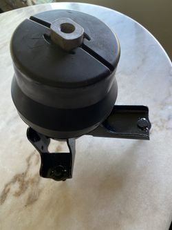 Toyota Camry Motor Mount New Never Installed