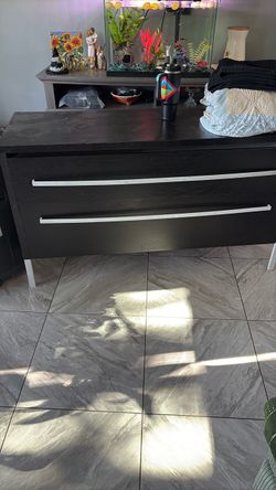 FREE FREE FREE dresser just come get