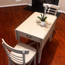 Vintage Kittiger Buffalo Drop-Leaf Wood Table