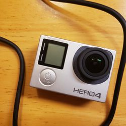 GoPro Hero 4 Silver w/ Charger