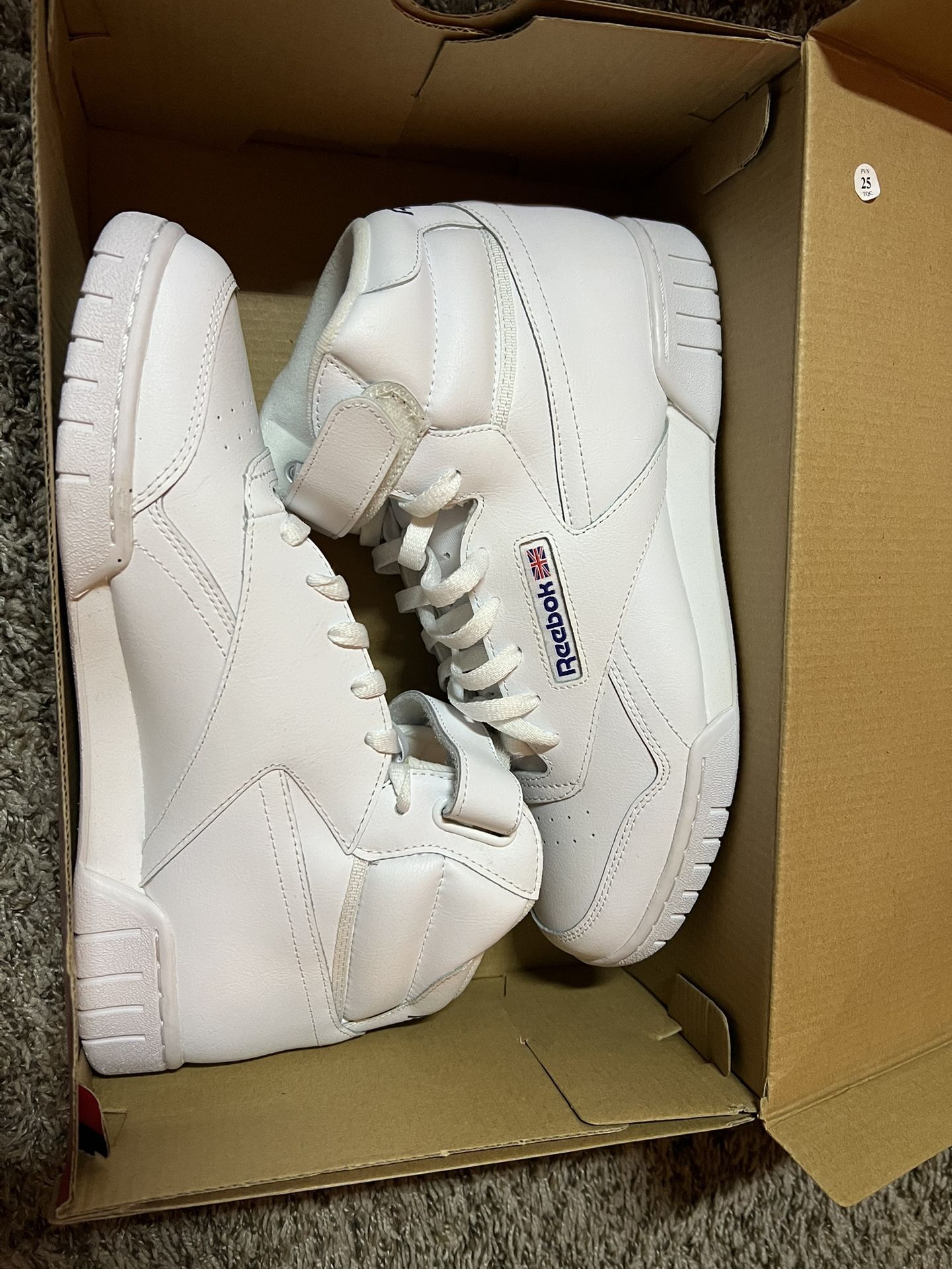 Men’s Rebook Show 10.5