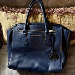 Michael Kors Purse Blue Pickup In Jacinto City