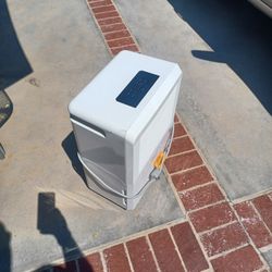 Dehumidifier 